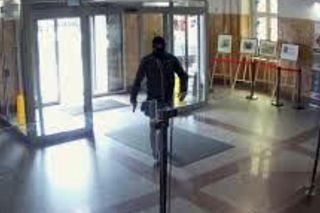 Zamaskowany mężczyzna wszedł do budynku Urzędu Miasta w Chorzowie