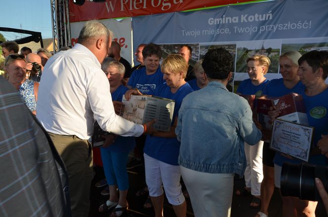 W konkursie na najlepsze pierogi w powiecie Siedleckim w 2025 roku zwyciężył męski zespół KGW „Sami Swoi” z Kotunia! 