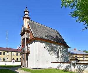 To jeden z najpiękniejszych kościołów w Małopolsce. Nad wejściem znajduje się najstraszniejszy wizerunek diabła 