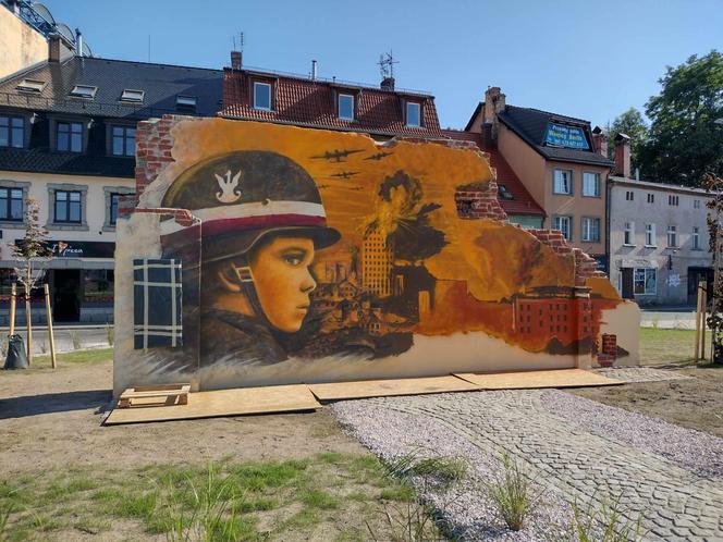 Jelenia Góra upamiętnia Powstańców Warszawskich. Zobacz piękny powstańczy mural 