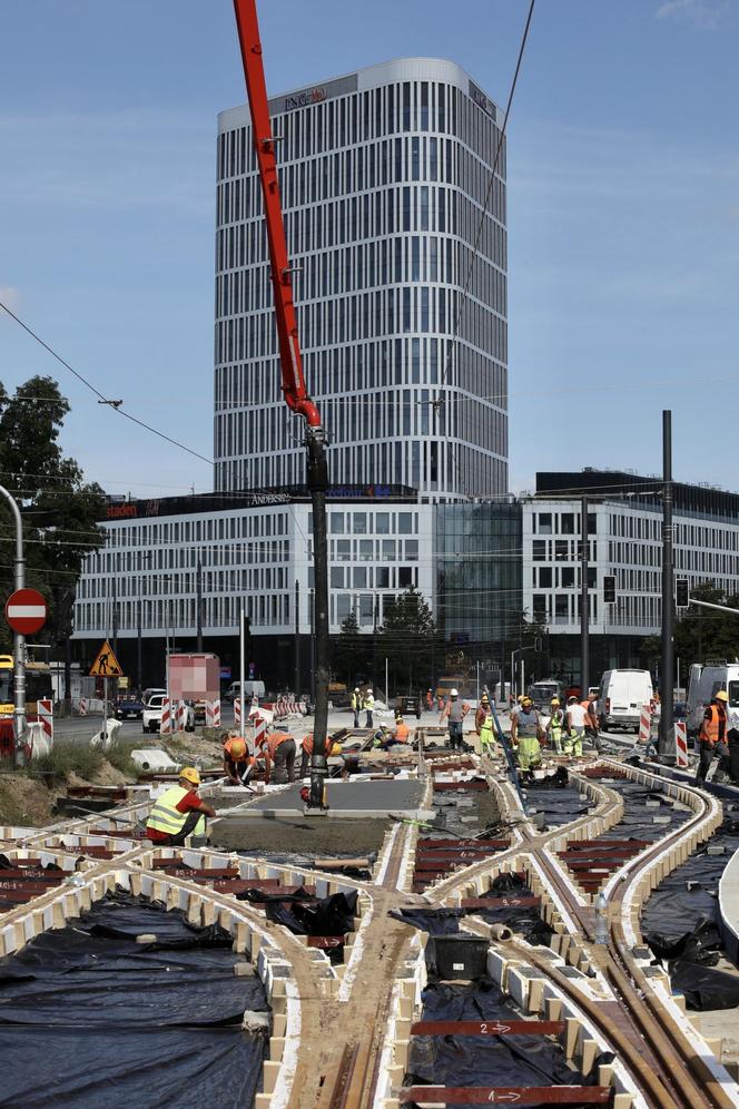 Tramwaje wrócą na Puławską we wrześniu? "Niech ta budowa już się skończy"
