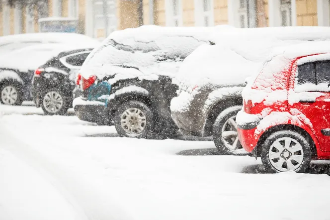 Srogi atak zimy, nawet 12 cm śniegu i konkretny mróz! Alarmujące prognozy