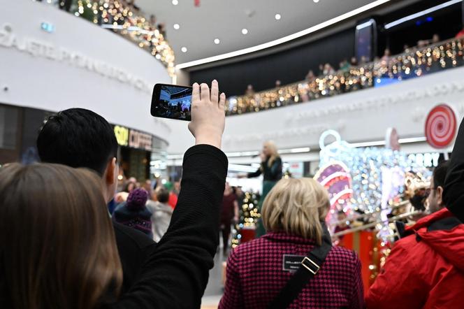 Zabrze. Świąteczny flash mob w Zabrzu