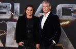 Pierce Brosnan i Keely Shaye Smith 