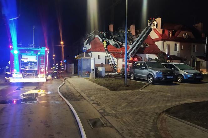 Pożar domu wielorodzinnego w Tarnowie! Jedenaście osób ewakuowanych
