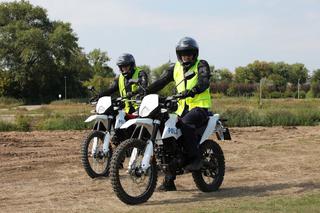 Off-roadowe motocykle dla policjantów. W terenie ten sprzęt nie klęka