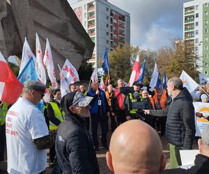 Hutnicy i koksownicy wyszli na ulice w Dąbrowie Górniczej. Apel do rządu o ratunek dla branży i tysięcy miejsc pracy