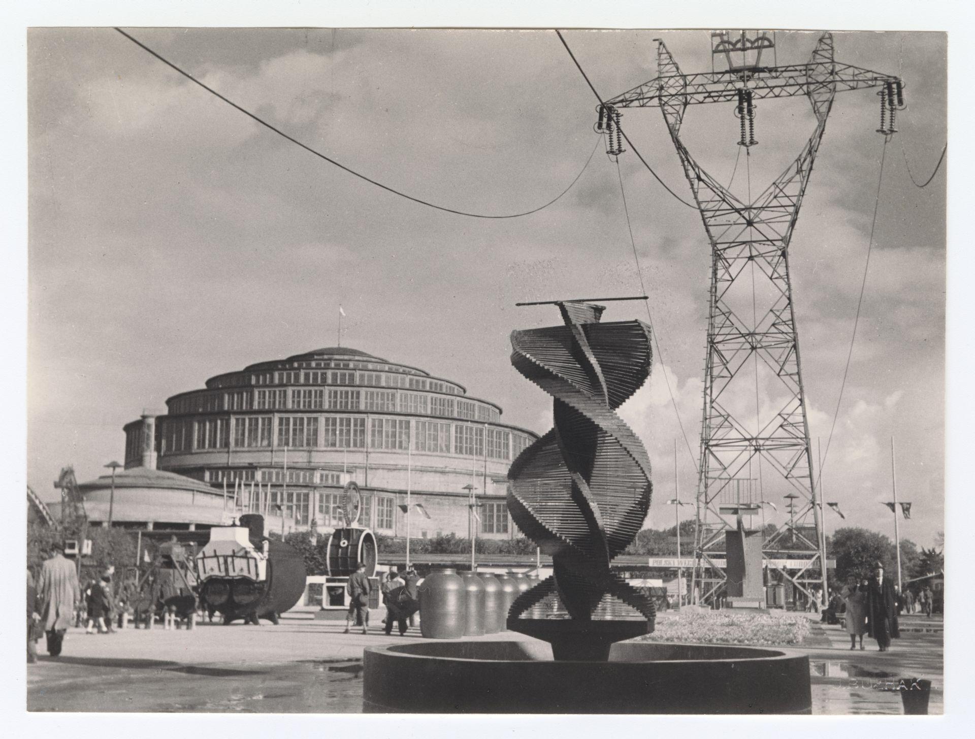 Wystawa Ziem Odzyskanych we Wrocławiu, 1948, autor Jan Bułhak