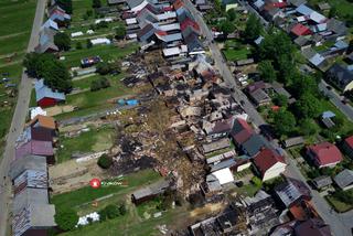 Wojewoda Małopolski zapowiada pomoc w odbudowaniu domów po pożarze w Nowej Białej