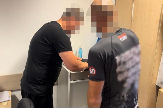 Groził sąsiadce i nawoływał do zbrodni. Teraz spędzi długie lata za kratami?