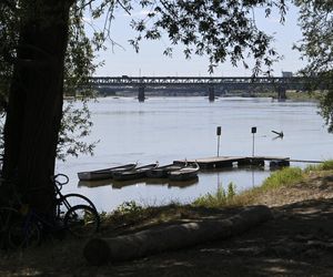 Alarm! Wisła wysycha na naszych oczach. Katastrofalny poziom wody w Warszawie