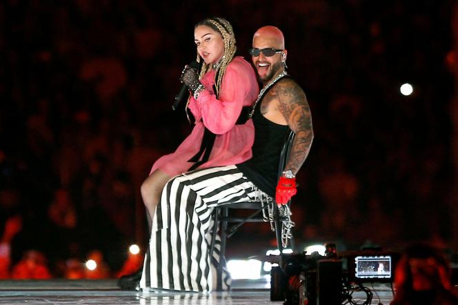Madonna i Maluma na scenie