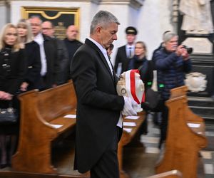 Pożegnali wielką damę polskiej kultury. Kidawa-Błońska przesłała piękny wieniec