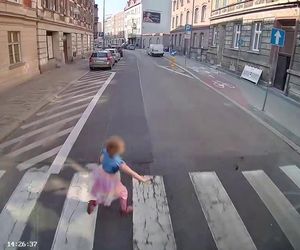5-latka wbiegła przed autobus. Dramat w Bytomiu