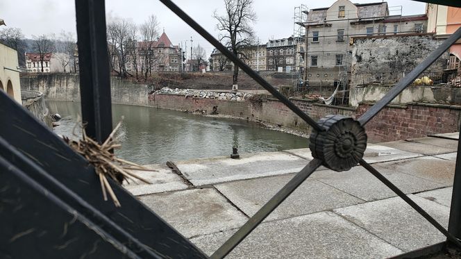  Trzy miesiące po powodzi w Kotlinie Kłodzkiej. „Nie ma świątecznego nastroju, nie ma czasu nawet myśleć o świętach”