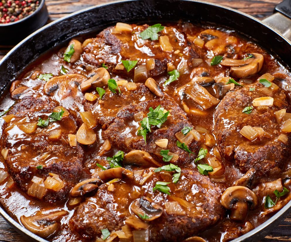 Frykadele wieprzowo-wołowe w sosie pieczarkowym