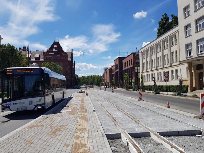 Torowisko prawie gotowe! Są postępy w pracach na al. św. Jana Pawła II