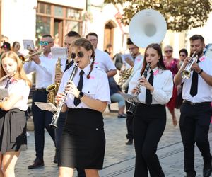 W centrum Lublina królował róż! Przez miasto przeszedł Marsz Różowej Wstążki