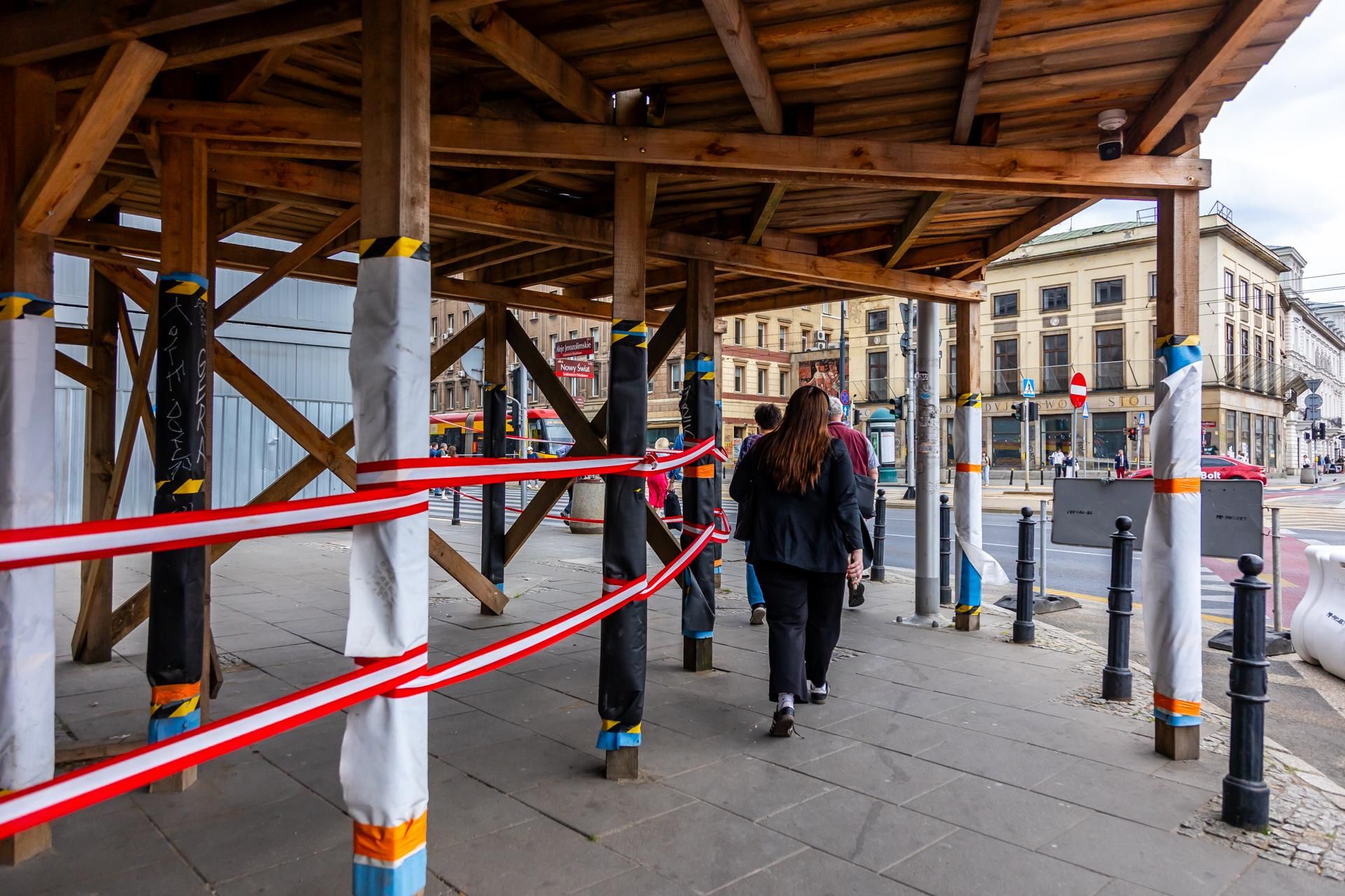 Gmach Banku Gospodarstwa Krajowego w Warszawie w trakcie remontu