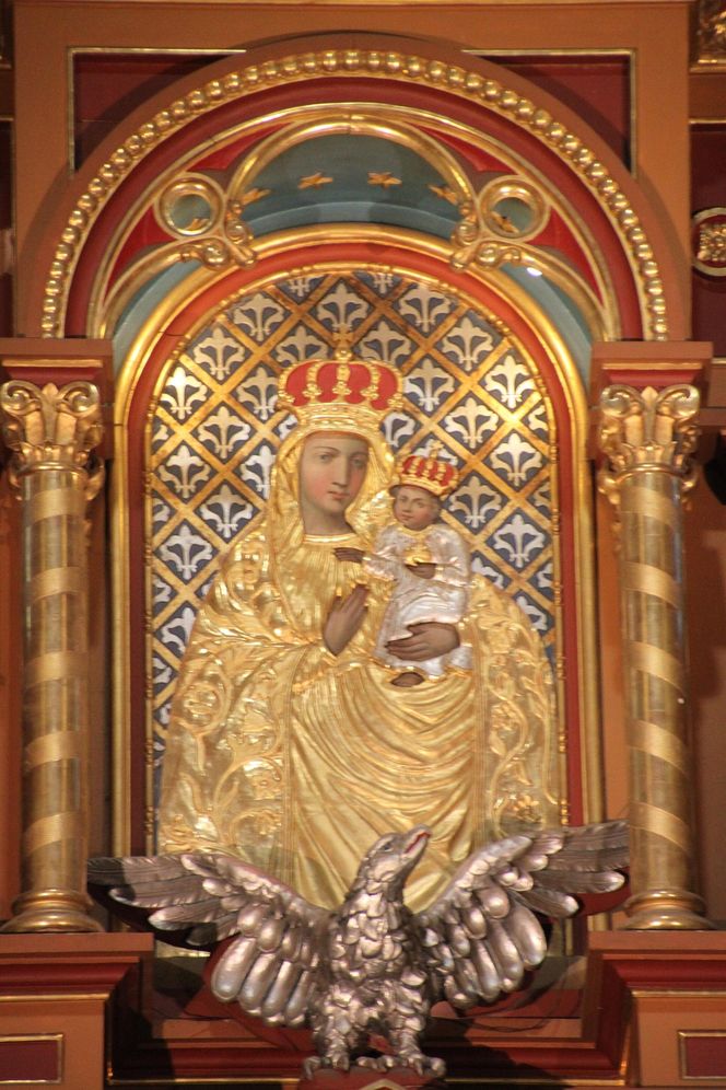 To jedna z najstarszych wsi w Małopolsce. Jest nazywana polskim Lourdes