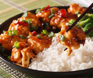 Kurczak po azjatycku – ekspresowy obiad pełen smaku dla całej rodziny!