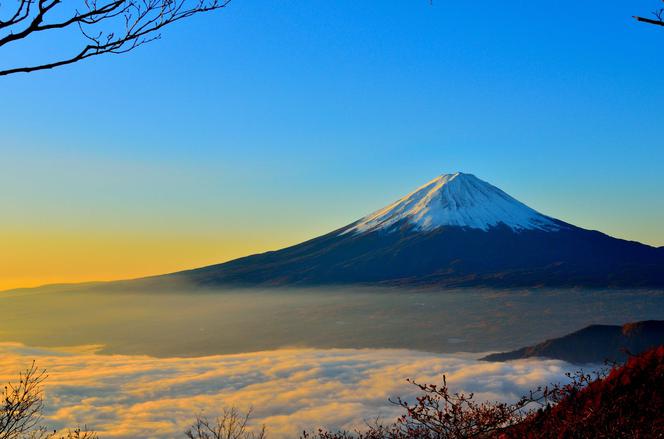 Mieszkańcy zirytowani turystami. Postawią wielki ekran aby zasłonić widok na wulkan Fudżi