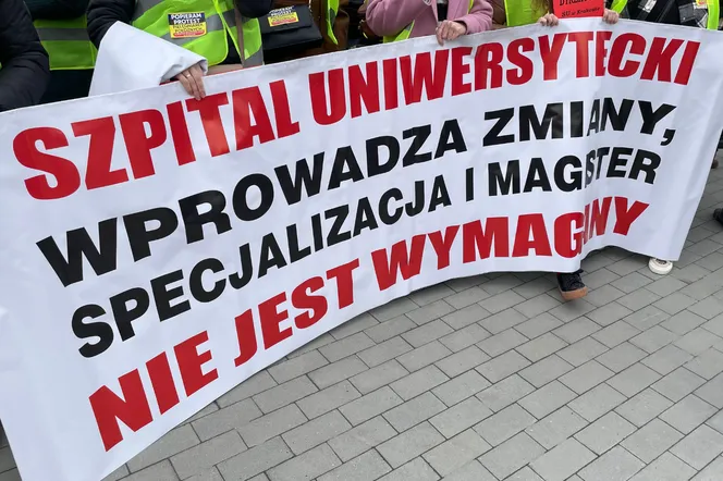 Czerwona kartka dla dyrektora! Pielęgniarki ze Szpitala Uniwersyteckiego protestują