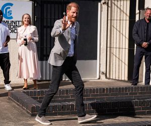 Książę Harry w niebezpieczeństwie! Psychofanka czyhała na niego w toalecie i mamrotała