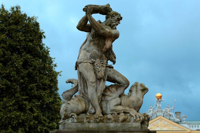 Rzeźba Herkules [ZDJĘCIE DNIA]