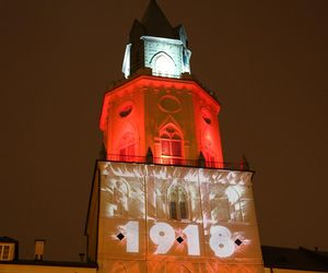 „Ojcowie Niepodległej” – wyjątkowy mapping na Wieży Trynitarskiej w Lublinie przed 11 listopada