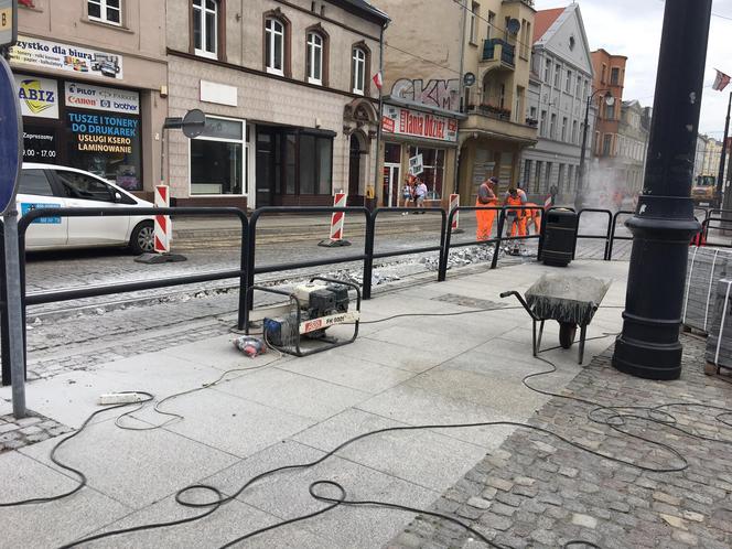 Trwa naprawa torowiska na Wybickiego w Grudziądzu