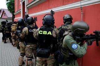 Akcja CBA pod galerią handlową w Warszawie. Funkcjonariusze byli uzbrojeni po zęby!