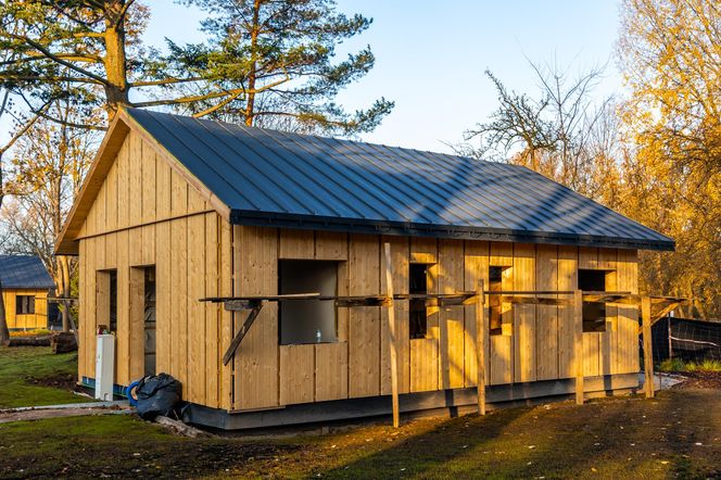 Odbudowa domków fińskich na Polu Mokotowskim