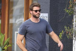 Liam Hemsworth wrócił na Instagram! Były Miley Cyrus milczał od miesięcy