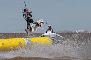 Młodzieżowe IO: 7. miejsce Oliwii Hłobuczek w Kiteboardingu 