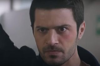 Emanet. Aziz obroni Ziyę przed śmiercią! - ZDJĘCIA