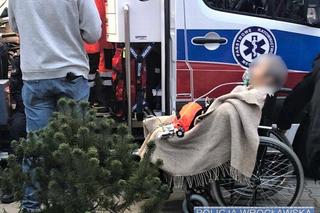 Ratowali ludzi z zadymionego domu, sami zatruli się czadem