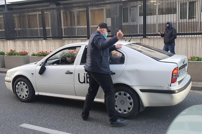 Protest taksówkarzy: Atak na ubera 