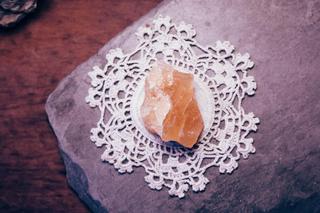 Matura 2024. Co zabrać na szczęście? Te magiczne przedmioty naprawdę działają!