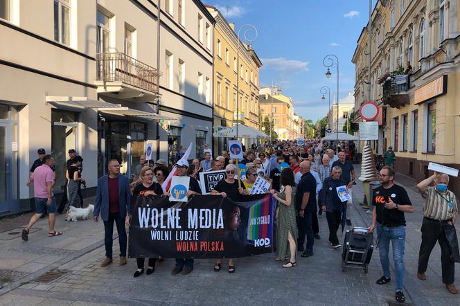 Demonstracja w obronie wolnych mediów także w Kielcach