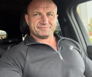 Nie da się powstrzymać łez po tym, co Mariusz Pudzianowski zrobił dla swojego ojca! Po takim prezencie od dziecka pękłby nawet twardziel