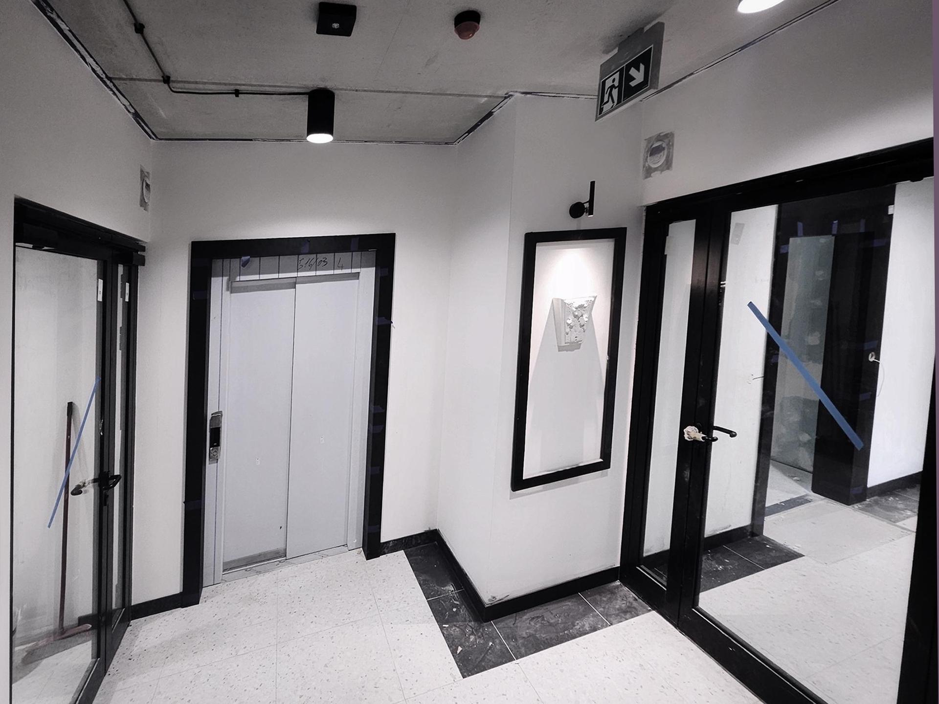 Nowa Kurkowa we Wrocławiu - zdjęcia elewacji i wnętrz budynku w trakcie prac wykończeniowych