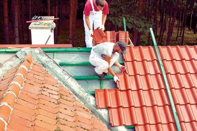 Naprawa dachu - wymiana pokrycia