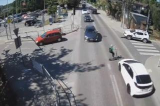 10-latek na hulajnodze