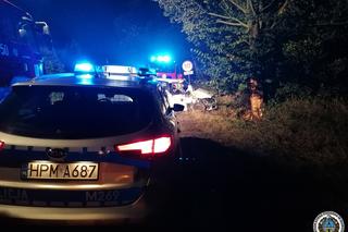 Sławiec. Koszmarny wypadek osobówki. Po zderzeniu z drzewem cztery osoby w szpitalu [ZDJĘCIA]