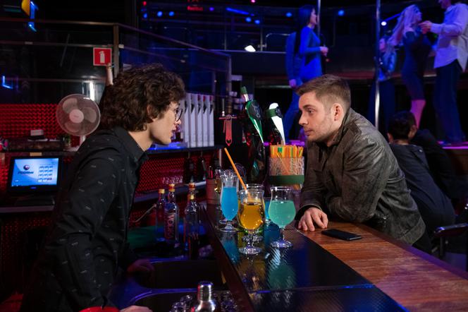 Na Wspólnej, odc. 2901. Bruno (Dawid Czupryński), Jarek (Wojciech Rotowski)