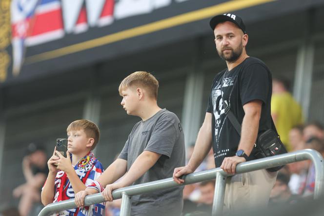 Górnik Zabrze zmierzył się z Rakowem Częstochowa. Kibice na trybunach dopisali