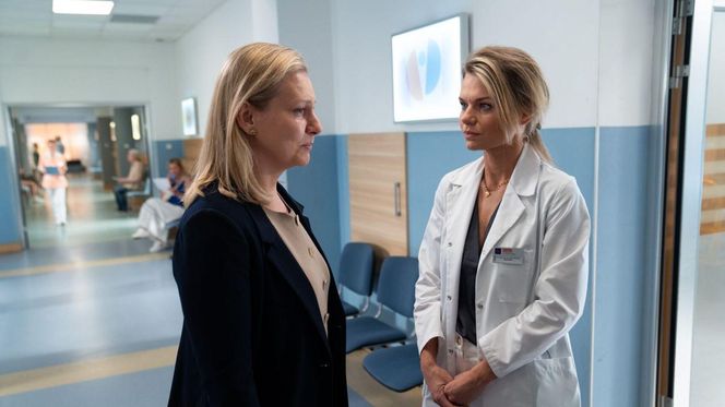 Na dobre i na złe odc. 969. Agata (Emilia Komarnicka), Basia (Katarzyna Anzorge) - dyrektorka domu dziecka