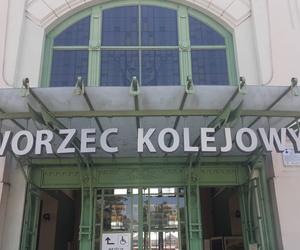 Kolej odzyskuje pasażerów.  Mieszkańcy regionu przesiadają się do pociągów