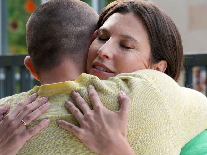 Barwy szczęścia, 3150: Regina (Kamila Kamińska), Franek (Mateusz Banasiuk) 